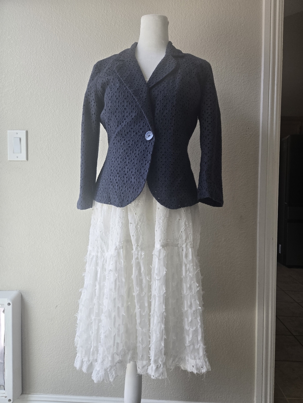 Title Vintage Y2K Navy Eyelet Lace Fitted Blazer Jacket Small